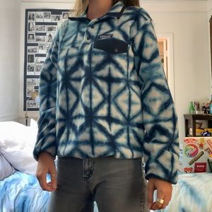 Patagonia — Exclusive Blue Tie-Dye Fleece Pullover